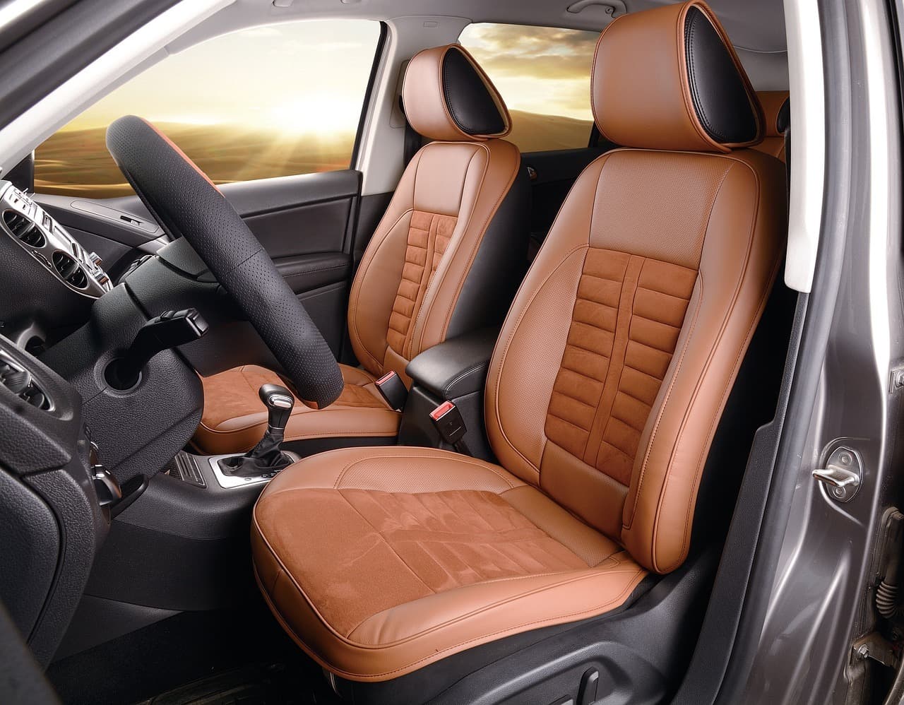 siège de voiture nettoyé avec les bons produits de nettoyage
